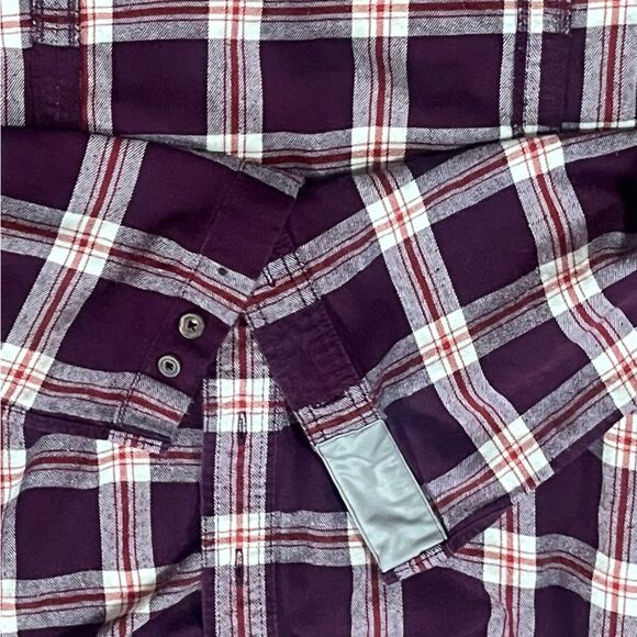 Duluth Trading Plaid Flannel Button Down Shirt Purple Red Size Medium - Picture 5 of 8